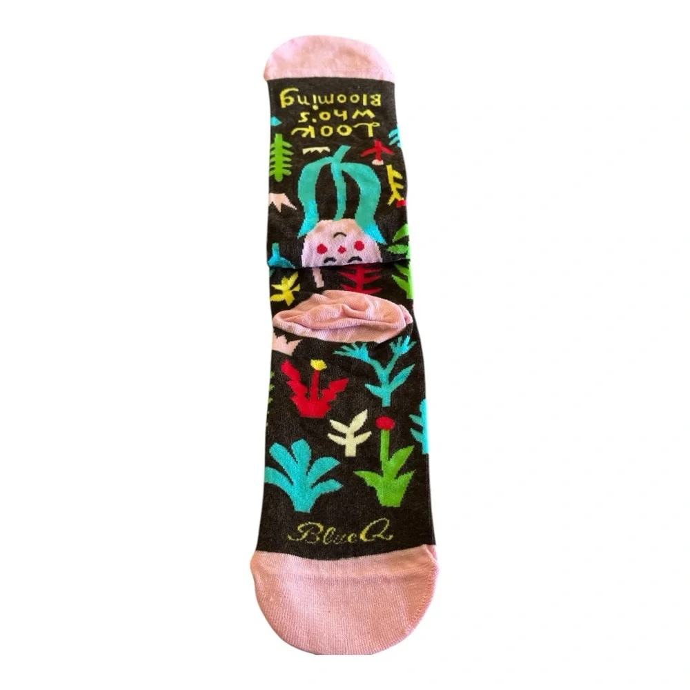 Blue Q “Look Who’s Blooming” women’s ankle socks colorful design New With Tags